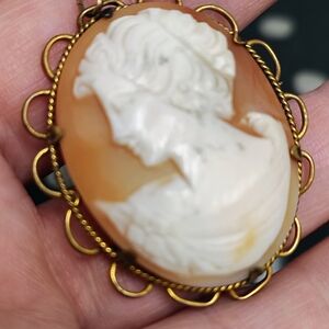 Vintage Cameo Pendant with Gold-Tone Frame